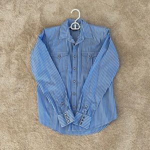 Ralph Lauren pearl snap Oxford size 6